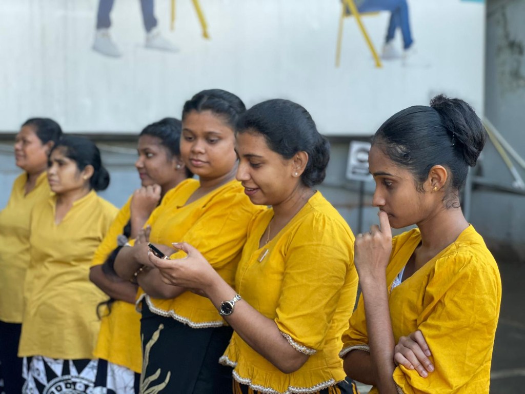 App interface in Sinhala script